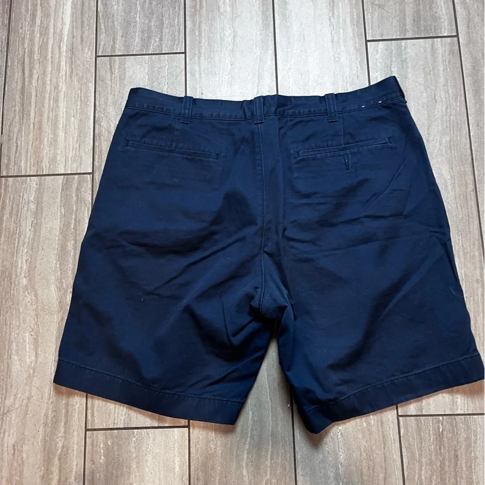 J. CREW 9